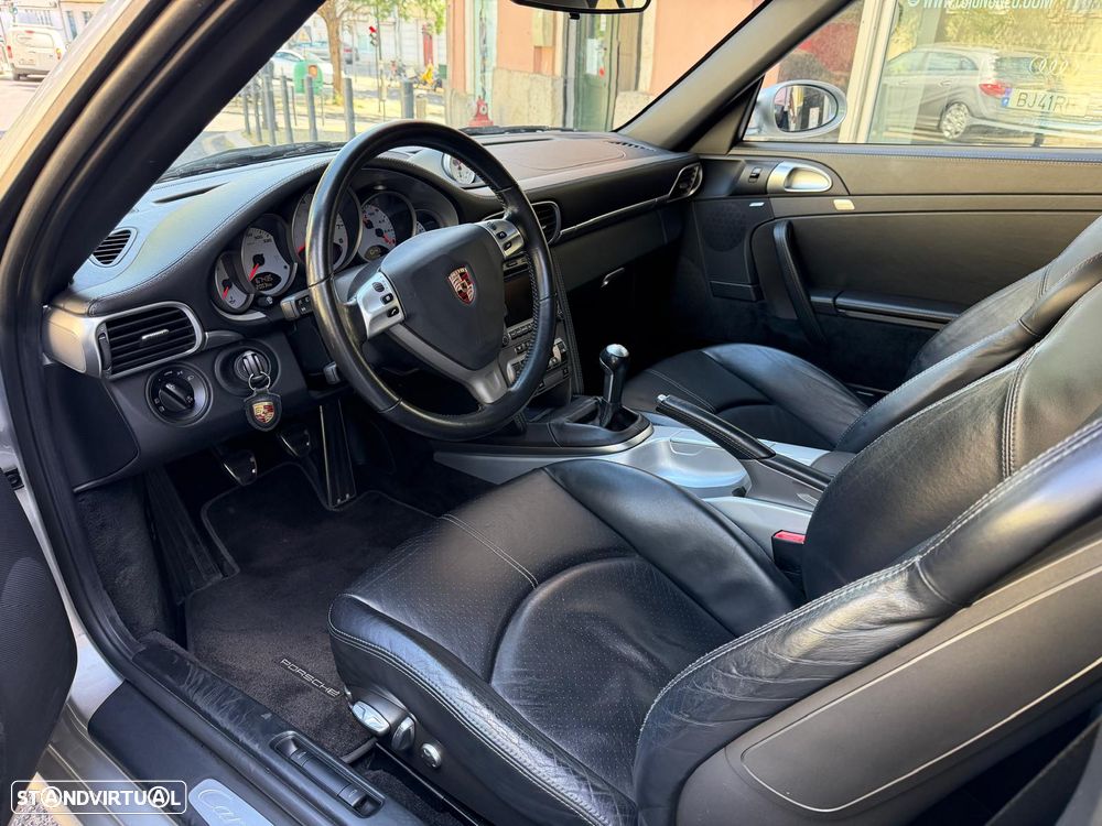 Porsche 911 (997) Carrera 4 S - 22