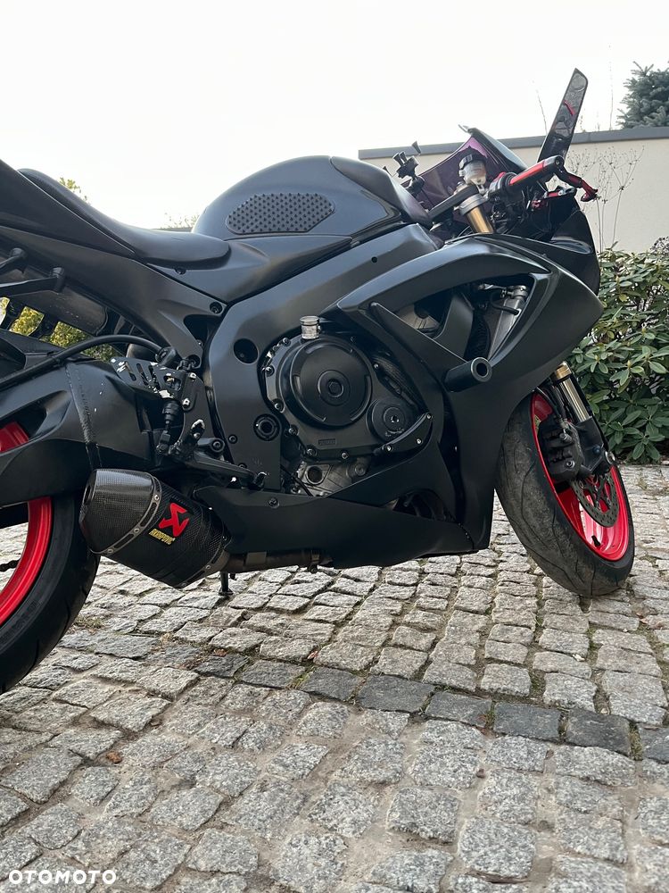 Suzuki GSX-R - 4