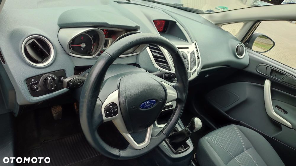 Ford Fiesta 1.4 Titanium - 18