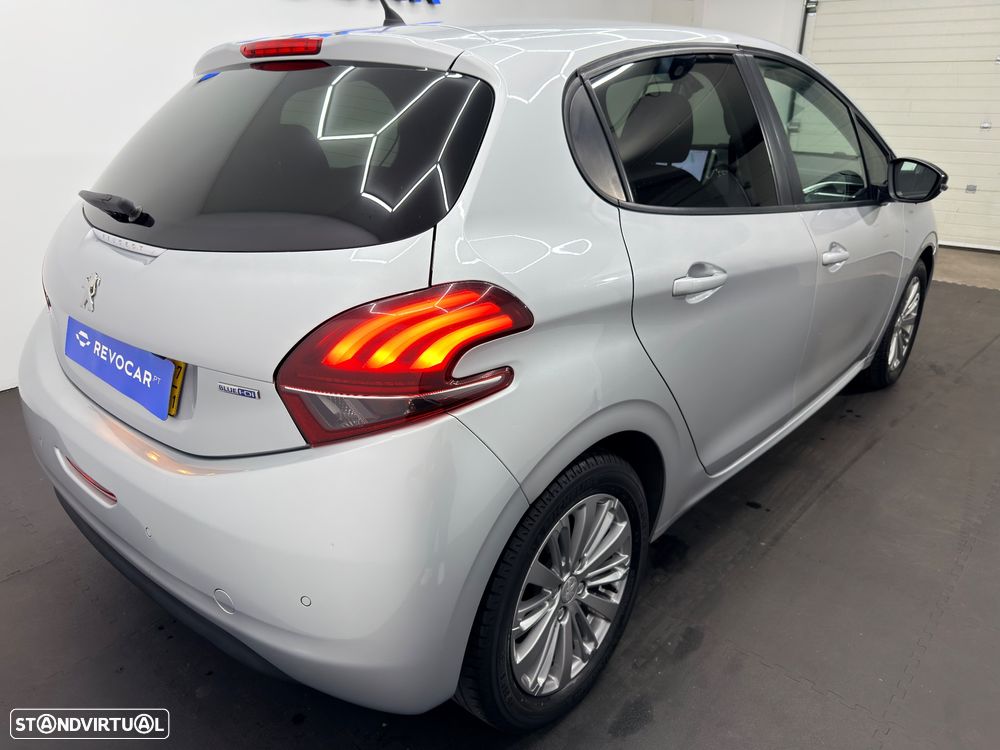 Peugeot 208 1.6 BlueHDi Style - 8