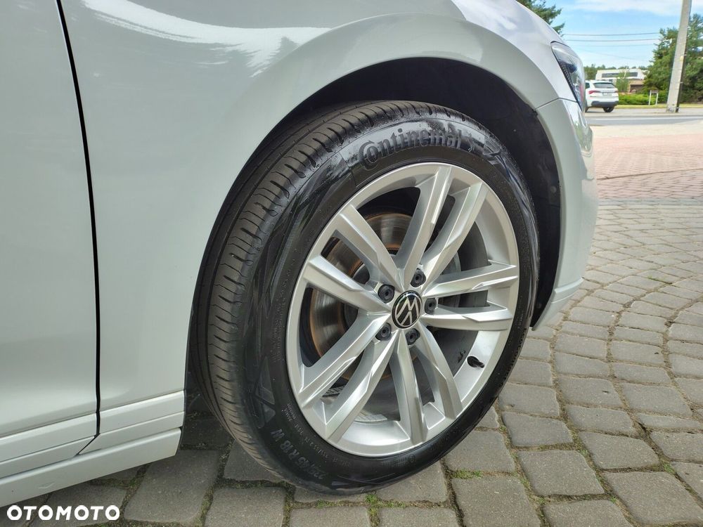 Volkswagen Passat - 9