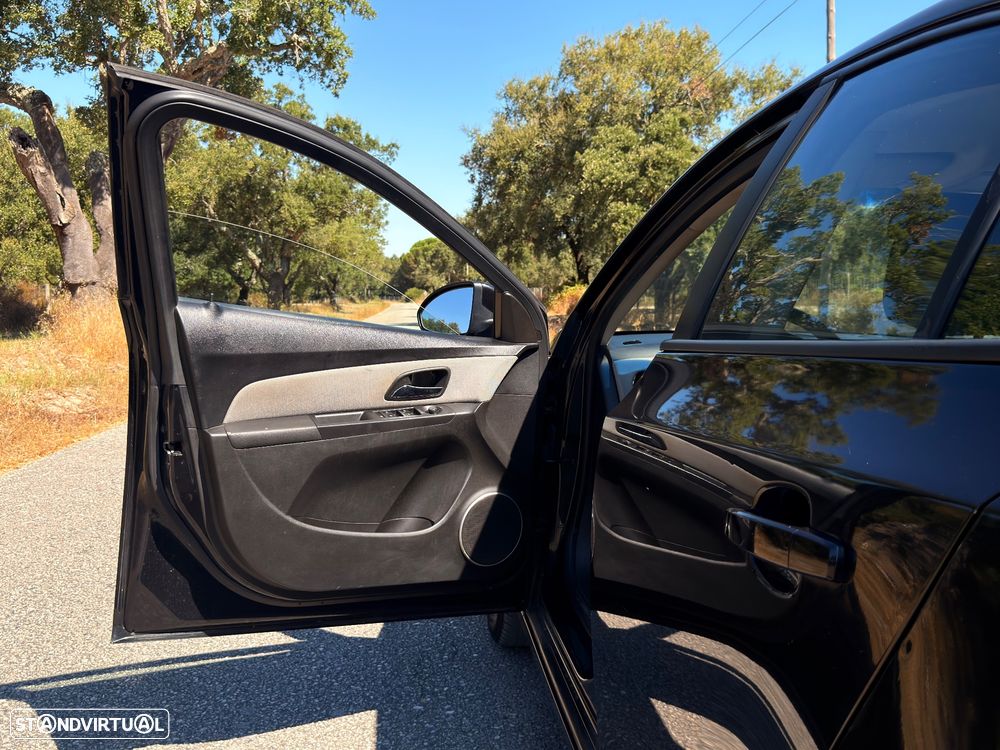 Chevrolet Cruze 1.6 LS - 14