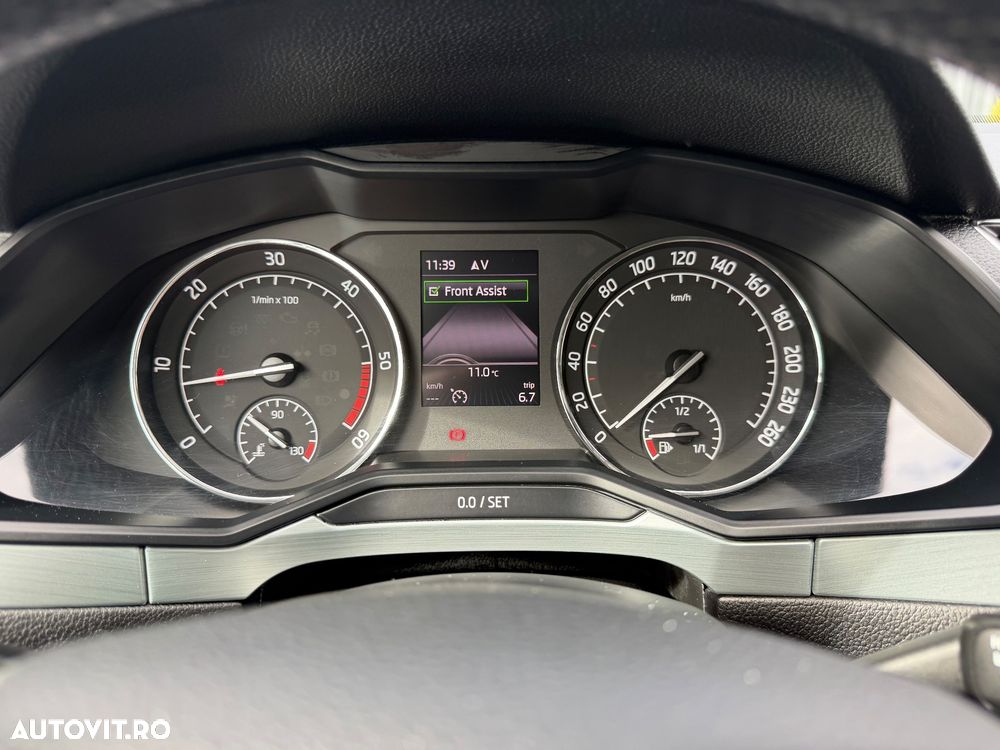 Skoda Superb 2.0 TDI Style - 11