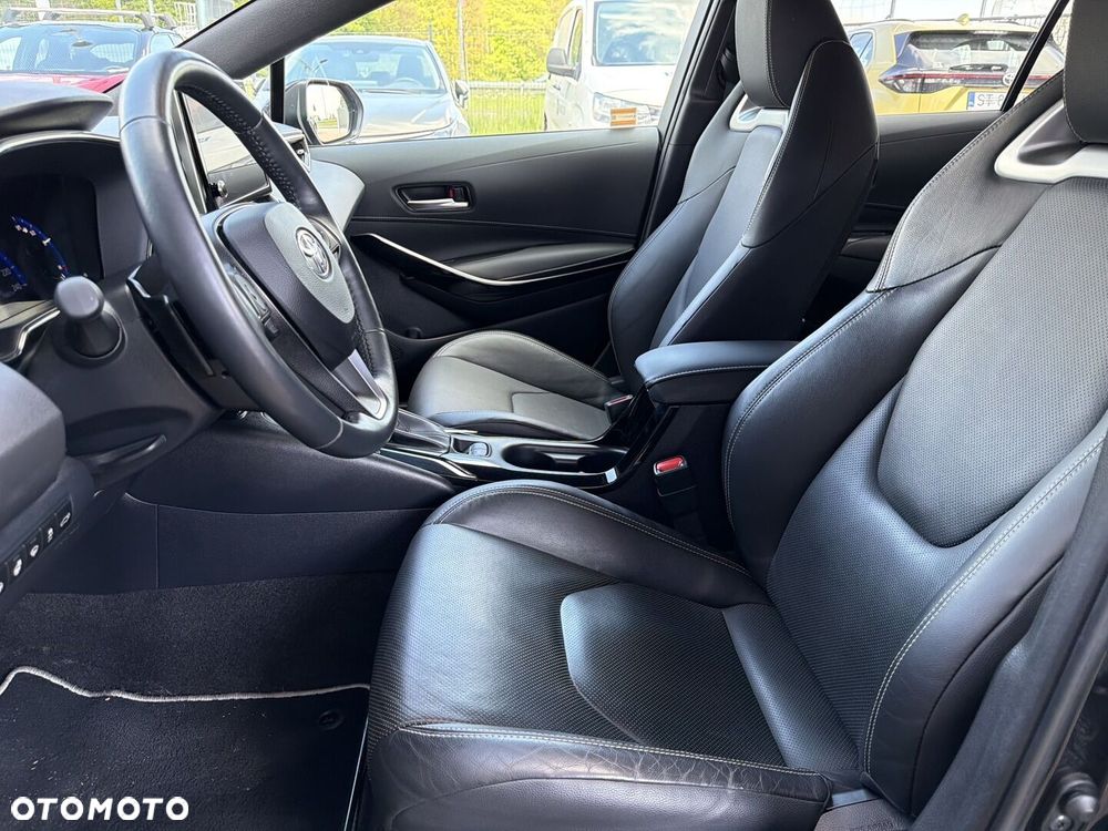 Toyota Corolla - 11