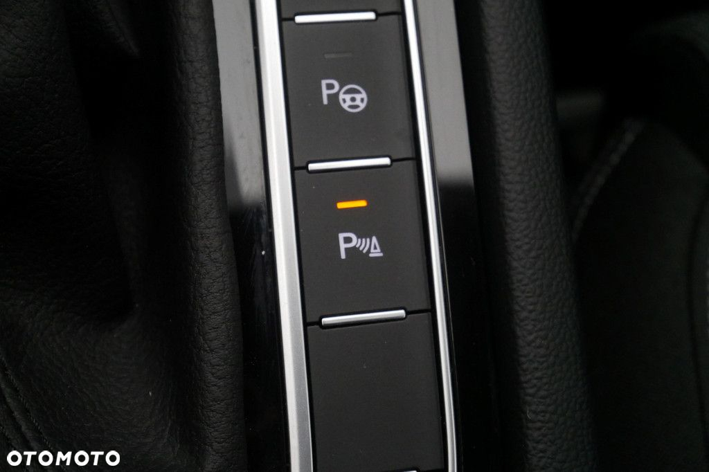 Volkswagen Passat 2.0 TSI Business DSG - 19