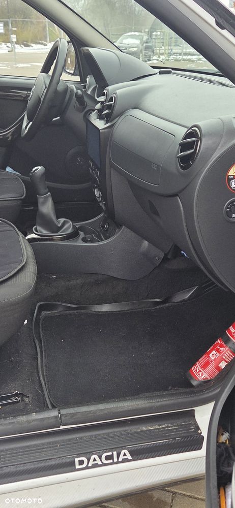 Dacia Duster dCi 90 FAP 4x2 Ambiance - 8