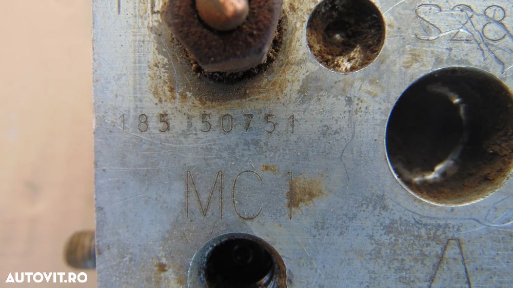 Pompa abs Nissan Navara D22 motor 2.5 cod 476603S410 - 3