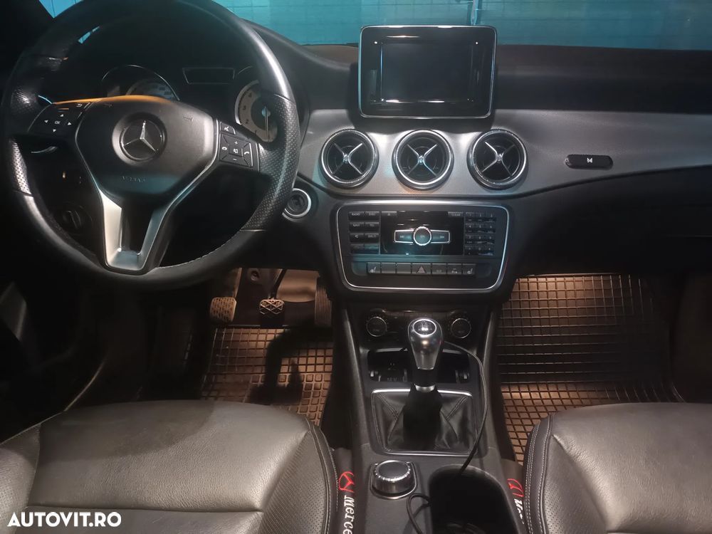 Mercedes-Benz CLA 180 - 19