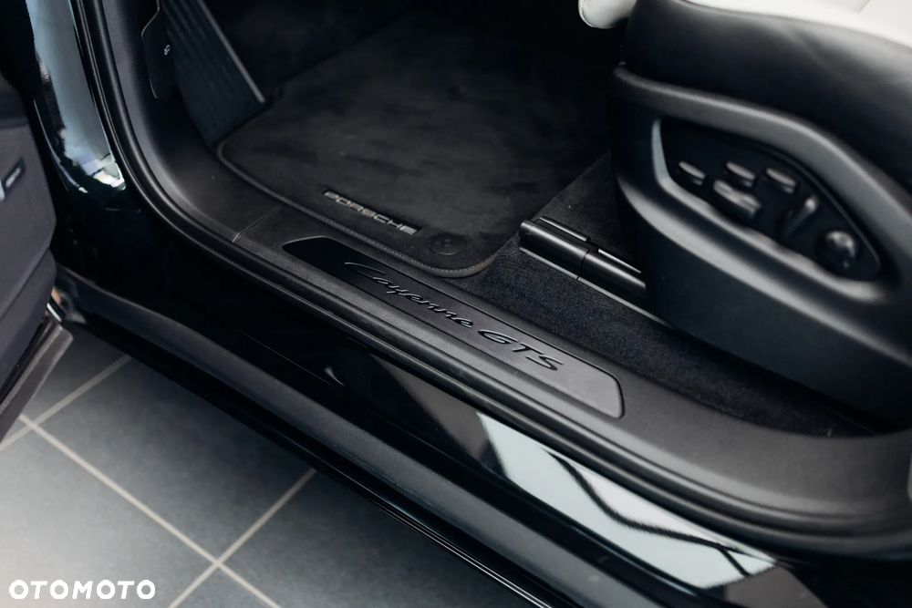 Porsche Cayenne GTS - 37