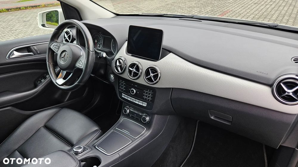 Mercedes-Benz Klasa B 180 (CDI) d 7G-DCT AMG Line - 15