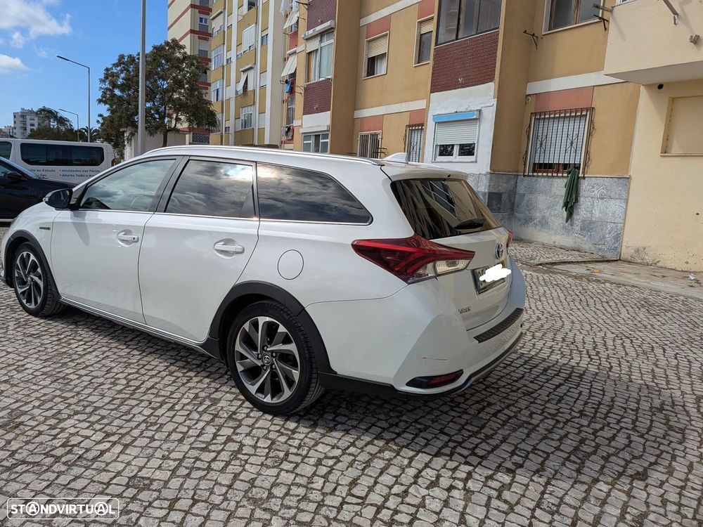 Toyota Auris Touring Sports 1.8 HSD Freestyle - 18