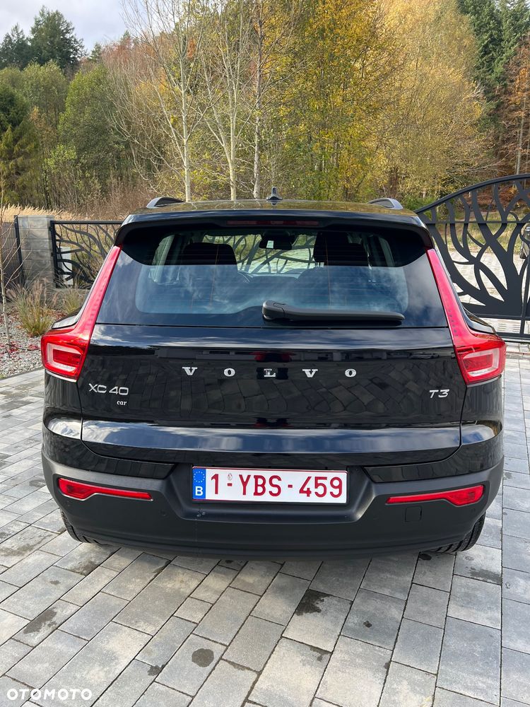 Volvo XC 40 T3 Geartronic Momentum Core - 24