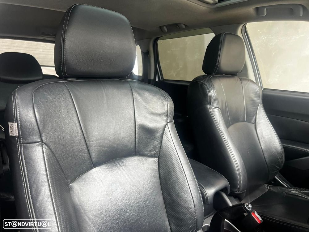 Mitsubishi Outlander 2.0 DI-D Intense 4WD - 16