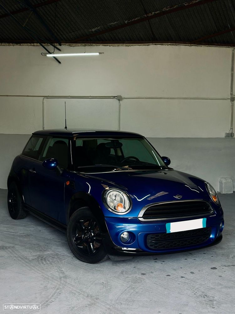MINI 3 Portas Cooper D - 1
