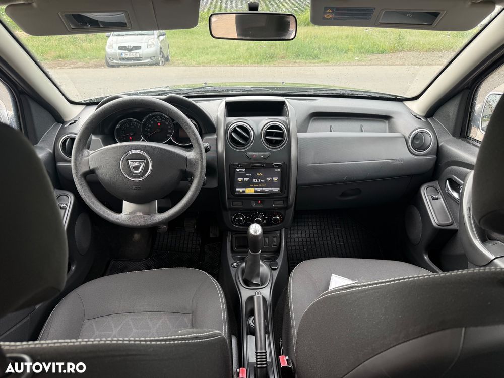 Dacia Duster 1.6 4x2 Laureate - 12