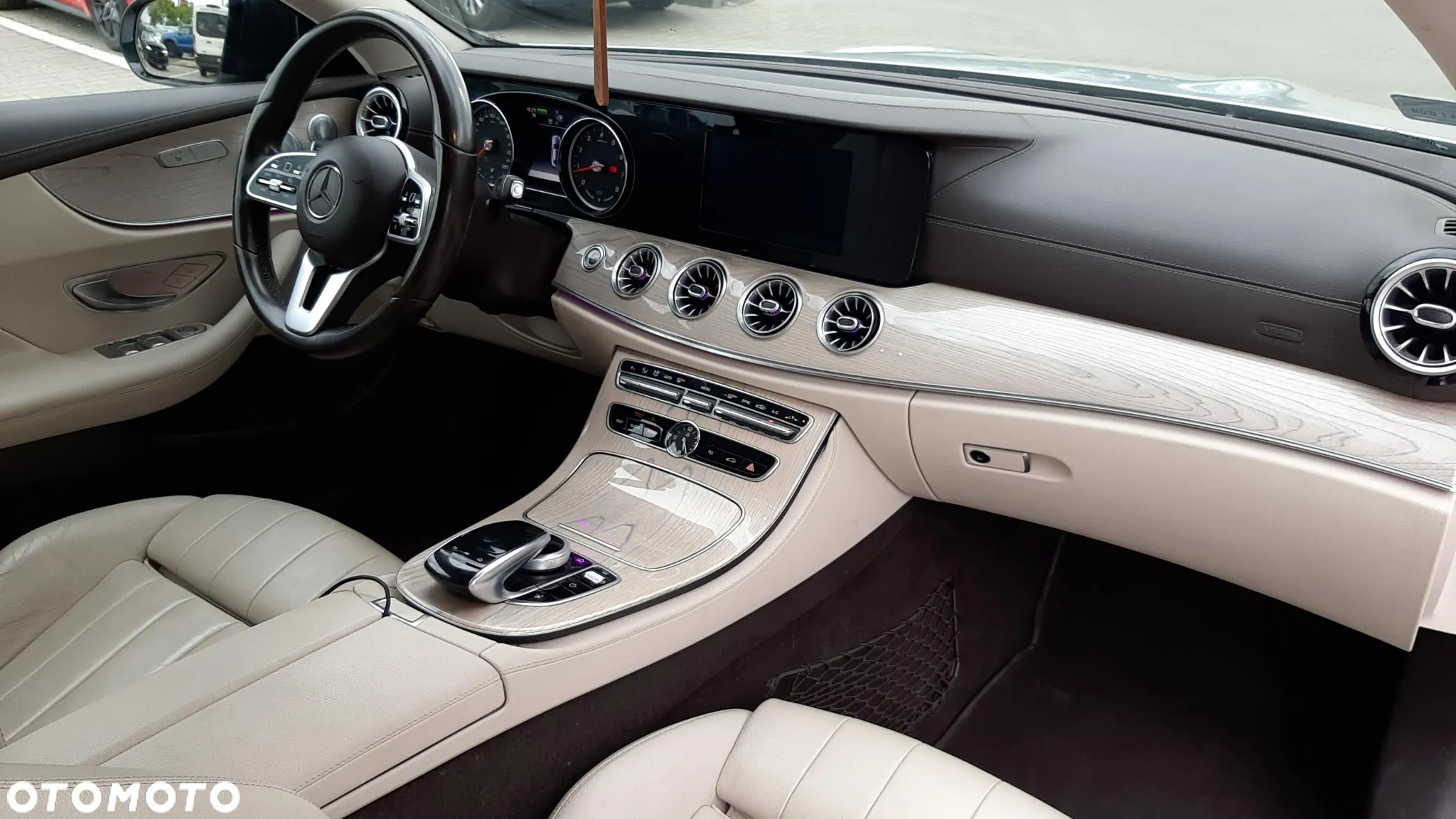 Mercedes-Benz Klasa E 350 Coupe 9G-TRONIC - 17