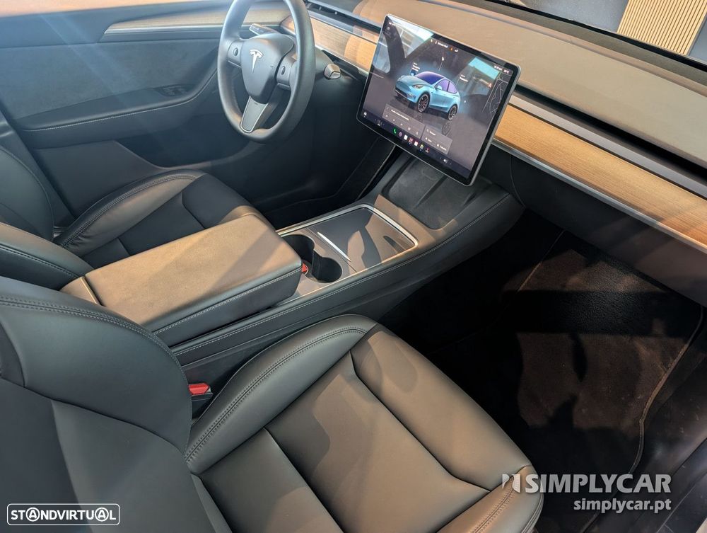 Tesla Model Y Performance Dual Motor AWD - 8