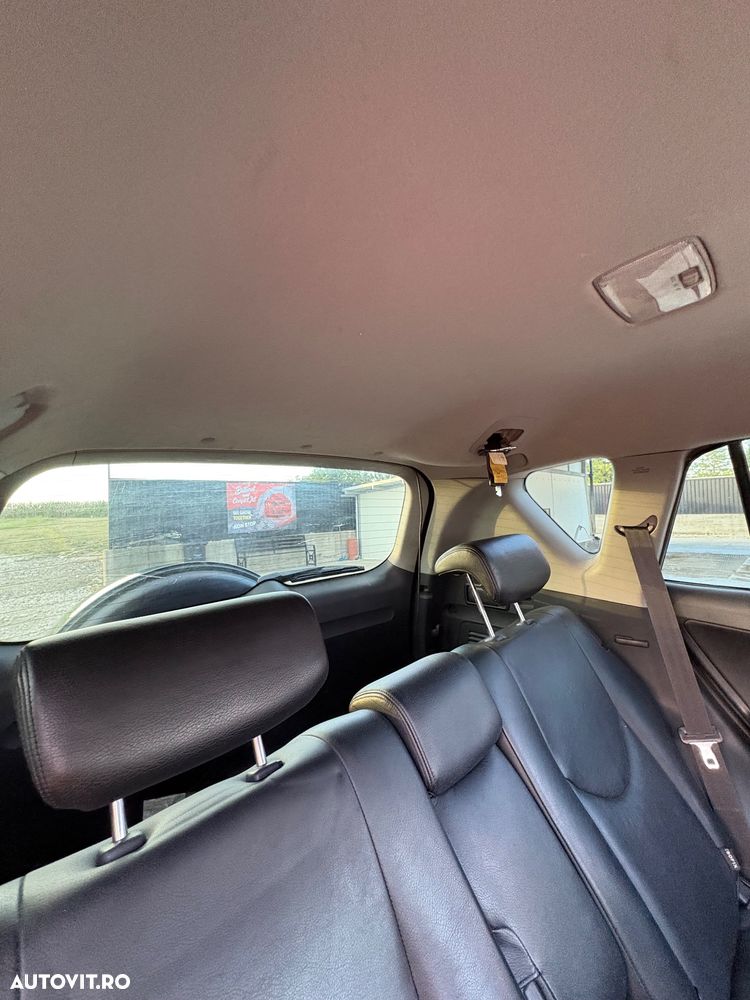 Toyota RAV4 2.2 D-4D Executive - 8