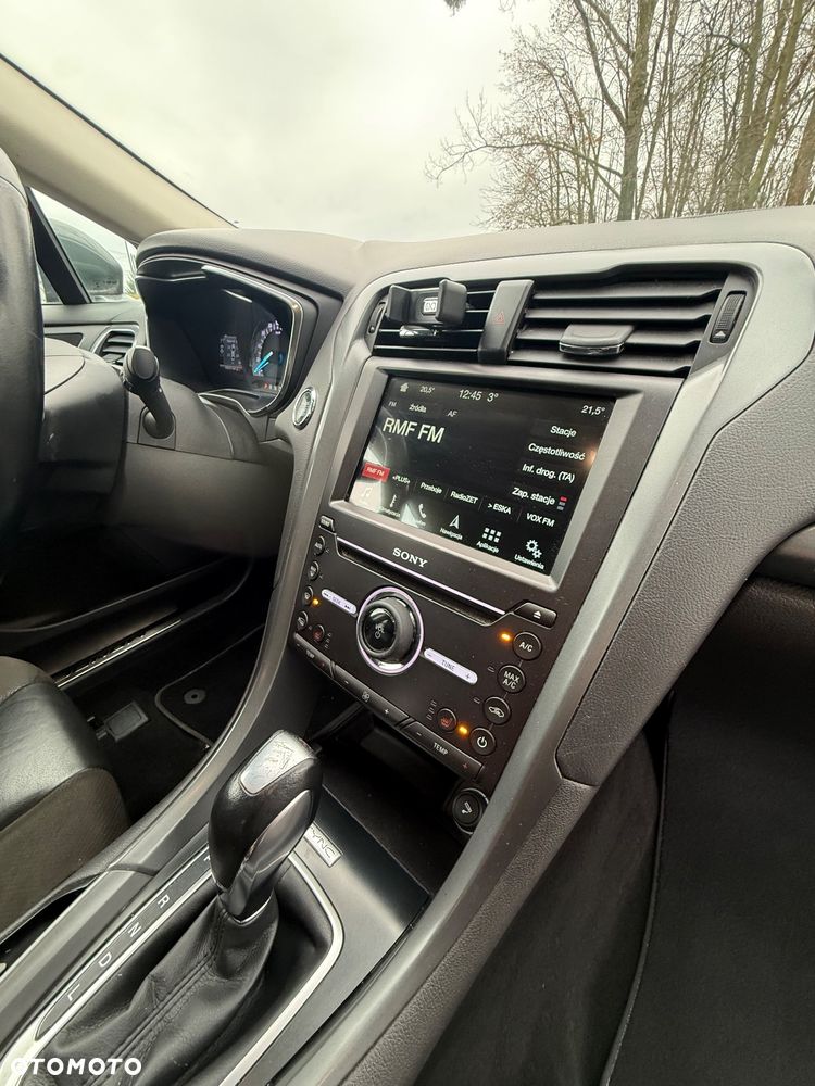 Ford Mondeo 2.0 Hybrid Titanium - 38