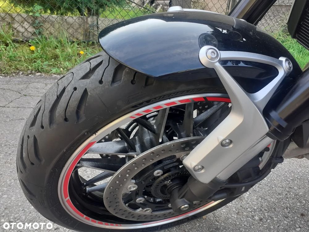 Kawasaki Z 900 RS - 9