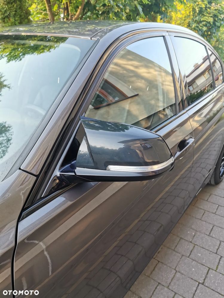 BMW Seria 3 320d Efficient Dynamics EU6 - 10