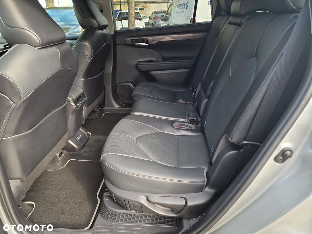 Toyota Highlander - 13