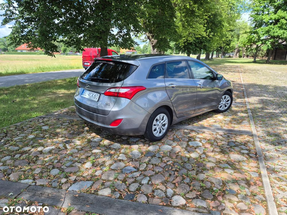 Hyundai i30 1.6 CRDi Premium - 4