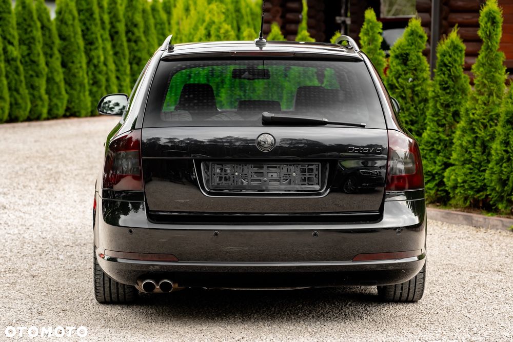 Skoda Octavia 2.0 TSI RS - 8