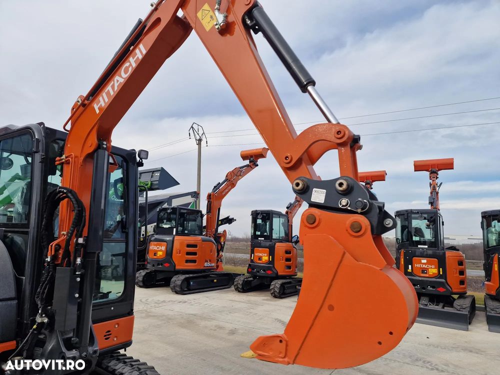 Hitachi 3,7t, ZX33U-6, cupla rapida+2 cupe excavare+cupa taluz, inst picon, Aer conditionat, lama nivelare, produs in JAPONIA, garantie 1an, posibilitate leasing-44.900 EUR+Tva - 12