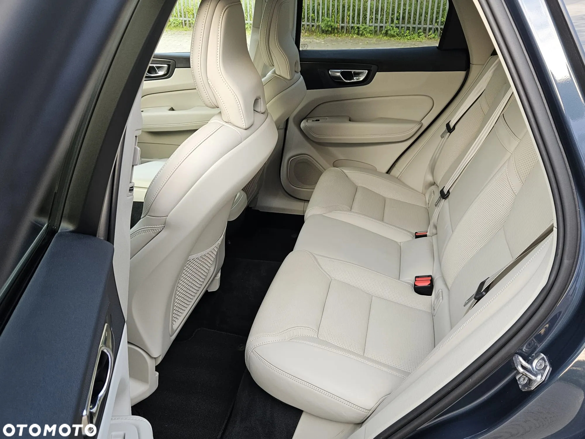 Volvo XC 60 T5 AWD Inscription - 12