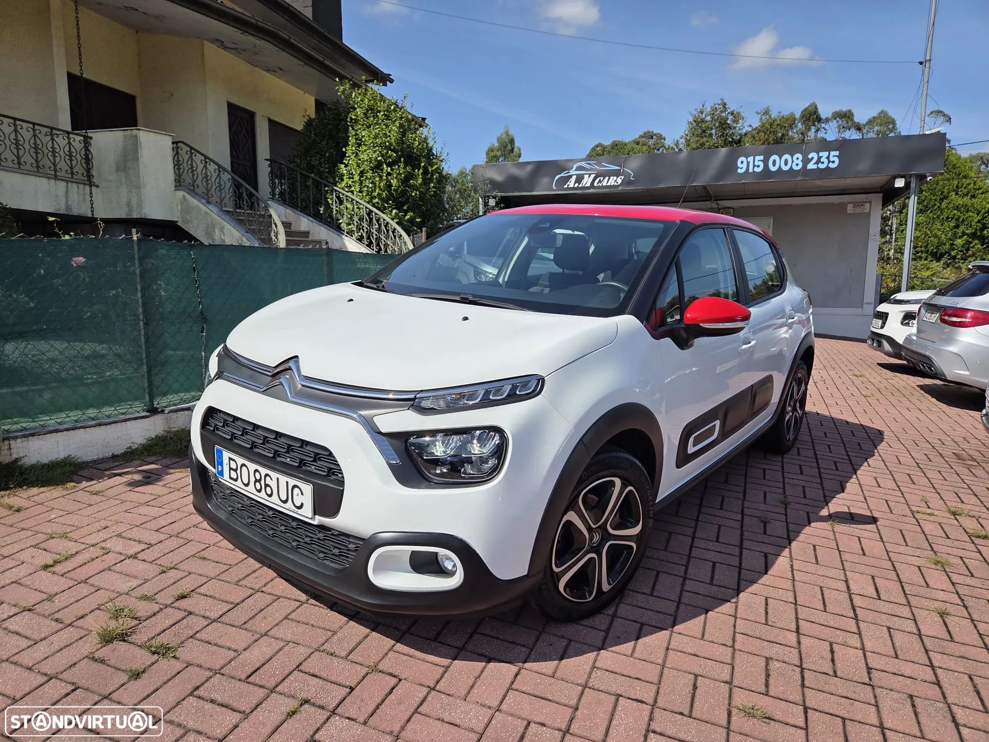 Citroën C3 1.2 PureTech Shine - 1