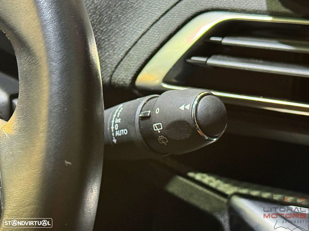 Peugeot 3008 1.6 Hybrid Allure e-EAT8 - 26