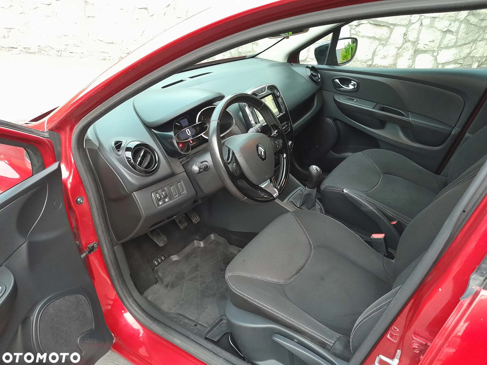 Renault Clio 1.2 16V 75 Limited - 11