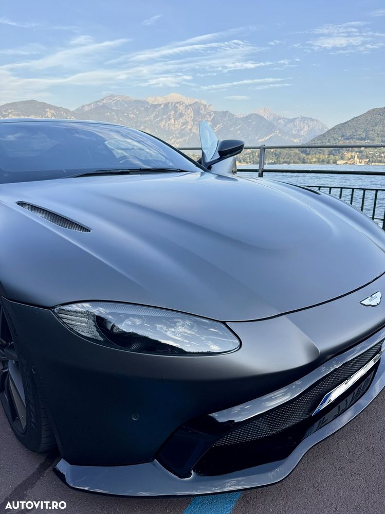 Aston Martin V8 Vantage - 9
