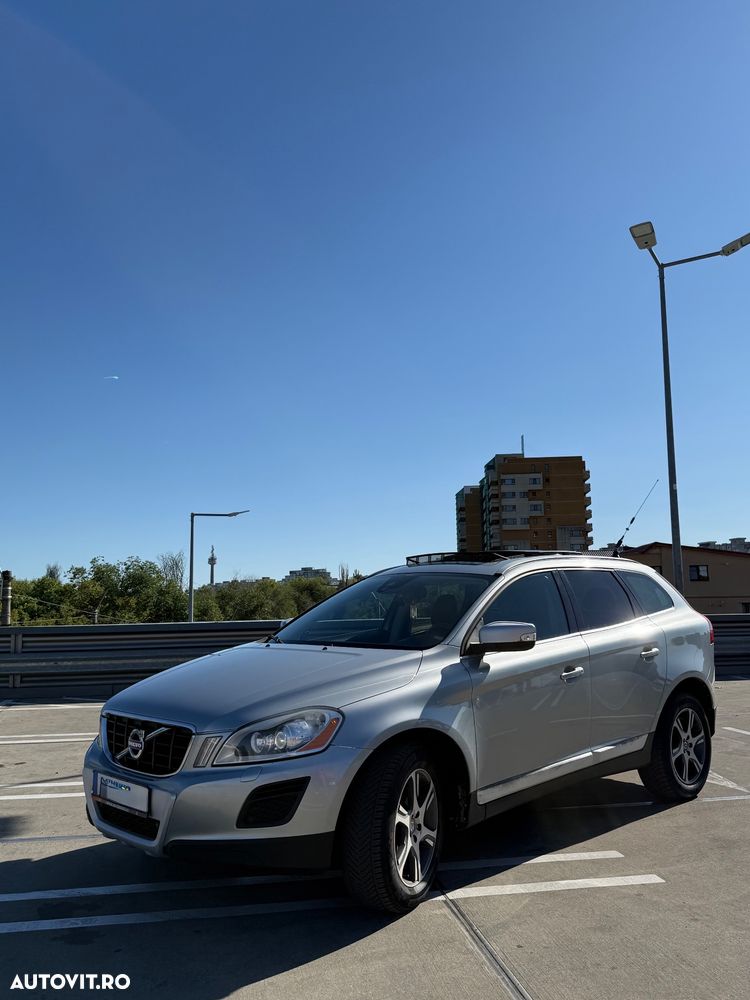 Volvo XC 60 D4 Momentum - 8