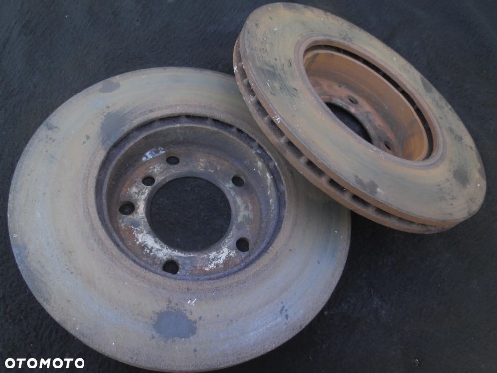 TARCZE PRZÓD KOMPLET BMW E36 2.5 BENZYNA - 2
