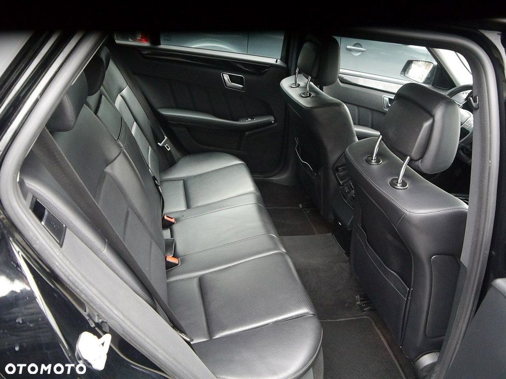 Mercedes-Benz Klasa E 220 BlueTEC 4Matic 7G-TRONIC Avantgarde - 30