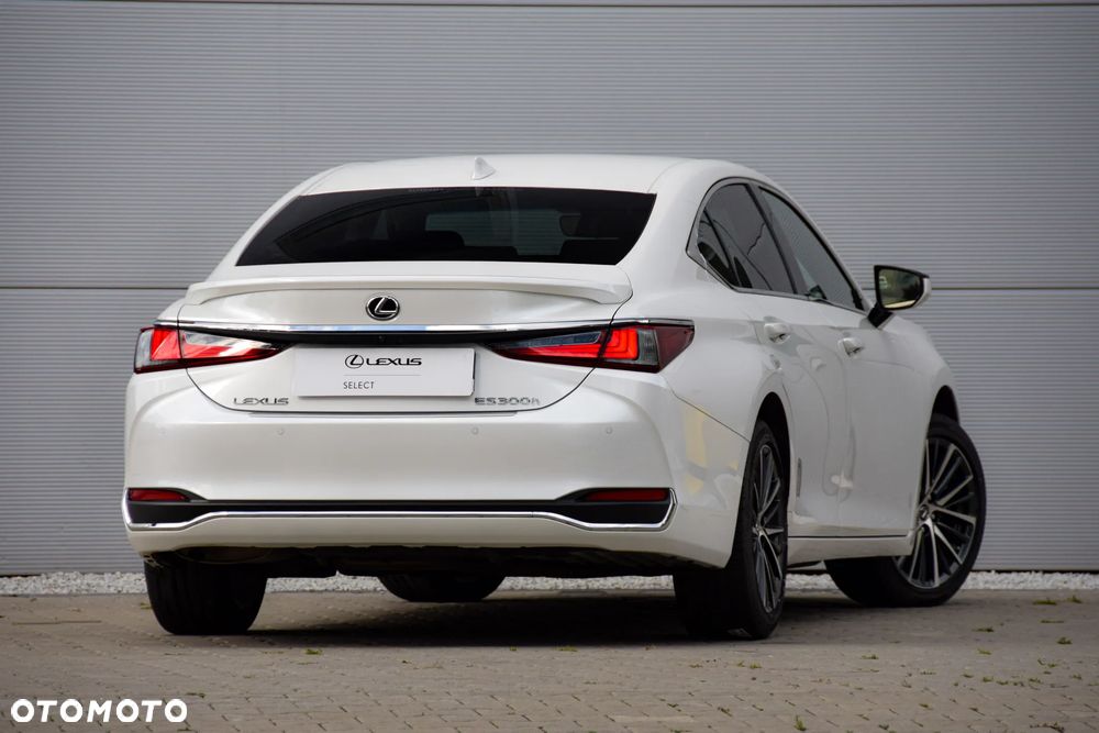Lexus ES 300h Business Edition - 5