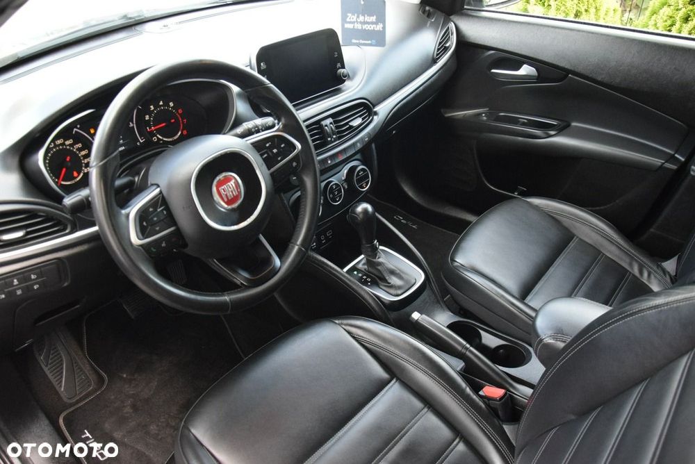 Fiat Tipo 1.6 MultiJet DCT Business Line - 19