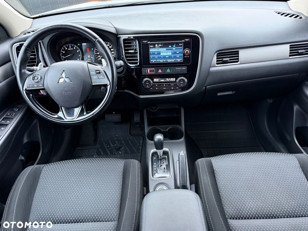 Mitsubishi Outlander 2.0 4WD CVT Plus - 14