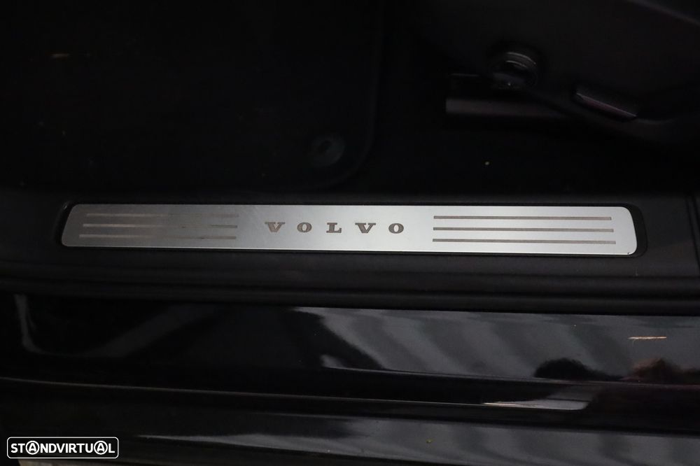 Volvo V90 2.0 D4 Momentum Geartronic - 27