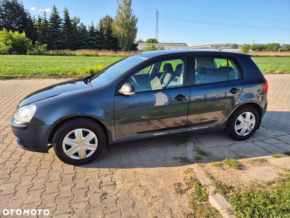 Volkswagen Golf 1.6 FSI Comfortline - 13