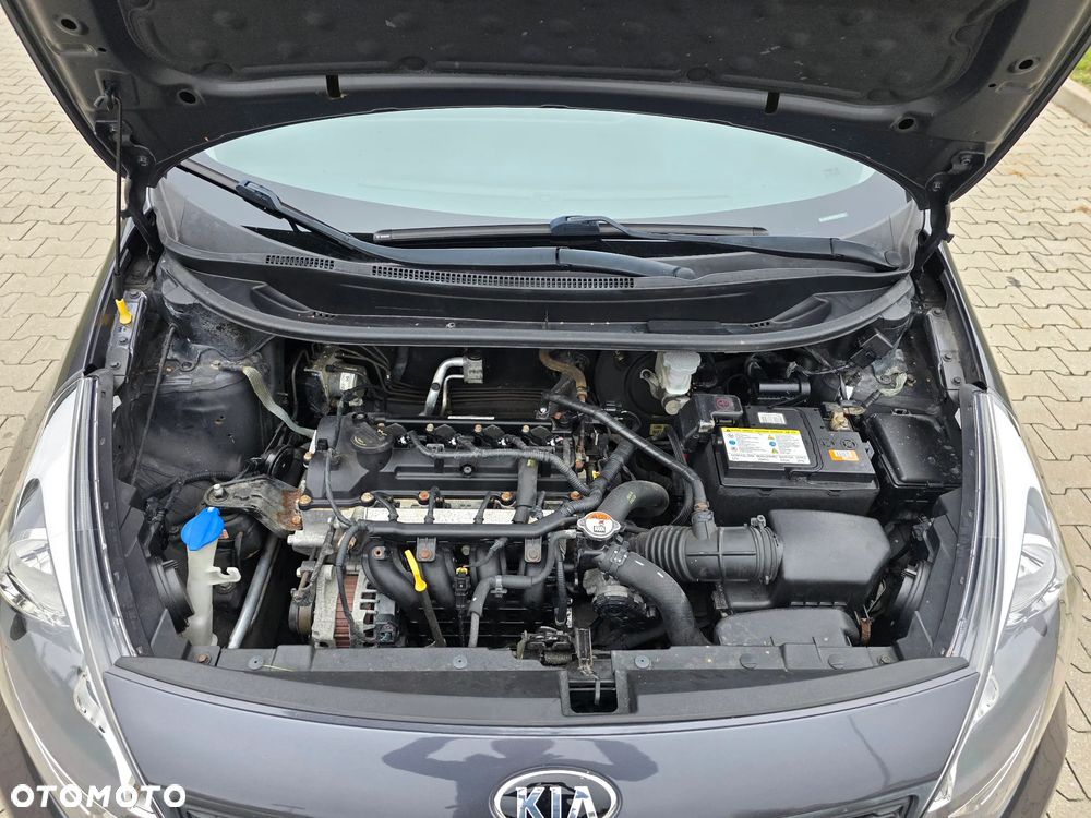 Kia Rio - 13