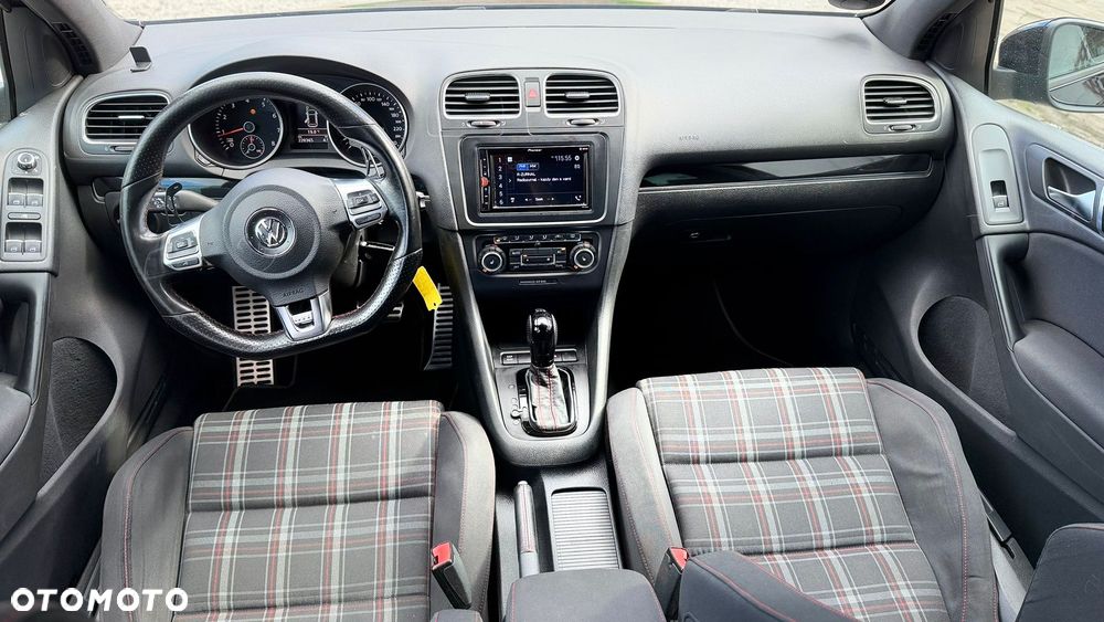 Volkswagen Golf 2.0 GTI DSG - 32