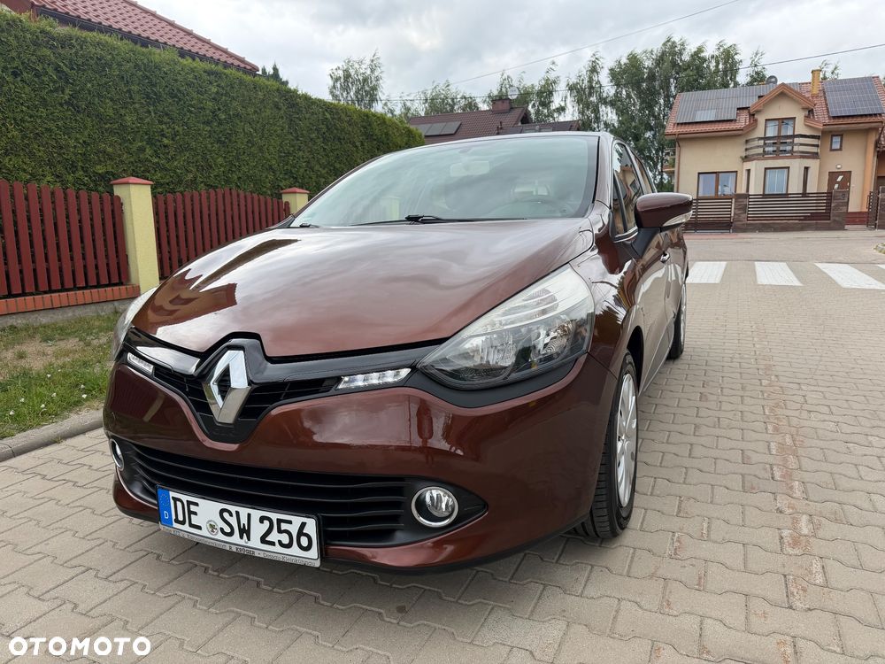 Renault Clio 1.2 16V 75 TomTom Edition - 11