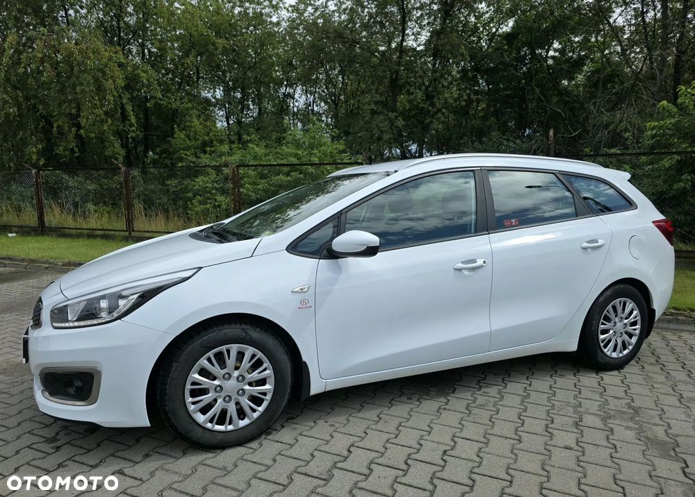 Kia Ceed 1.4 L - 21