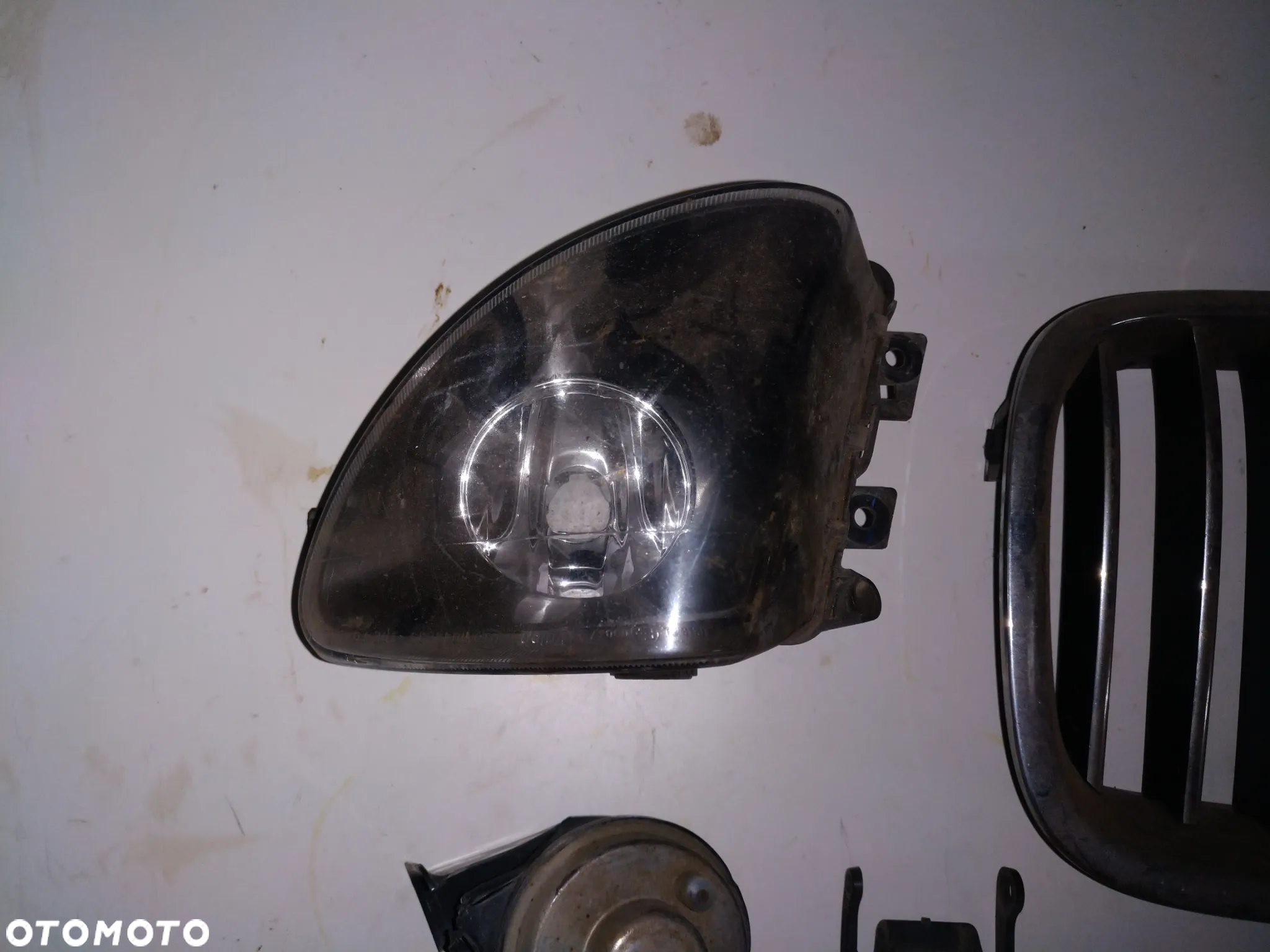 BMW F10 F11 lusterko nerka światło przeciwmgielne błotnik wlot powietrza prawy - 3