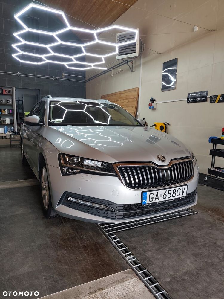 Skoda Superb 1.5 TSI Ambition DSG - 21
