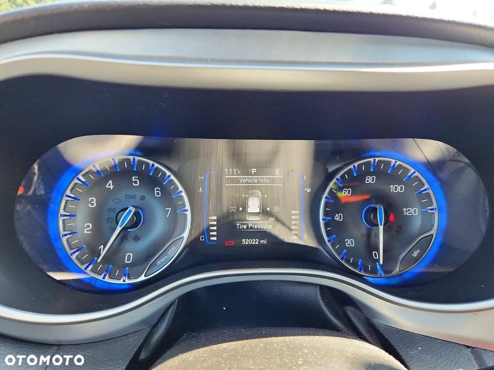 Chrysler Pacifica - 10
