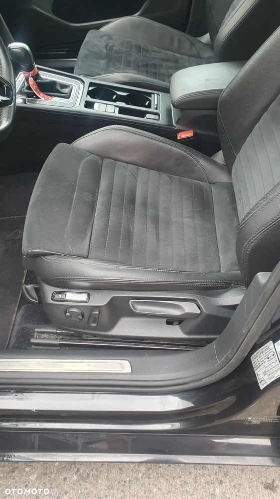 Volkswagen Passat Variant 2.0 TDI SCR 4Motion DSG Highline - 12